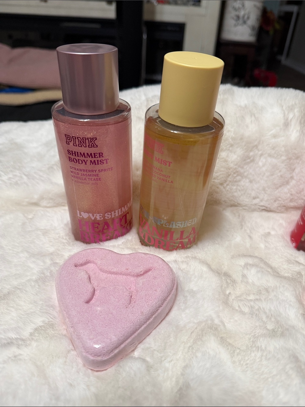 Victoria Secret PINK, Love Shimmer Heartbreaker & Vanilla Dream Mist & Bath Bomb